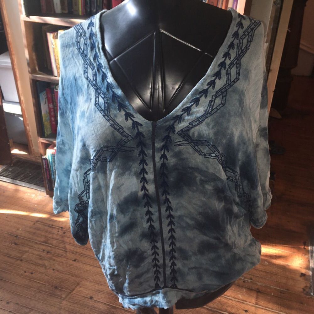 Free People M tie dye boho flowy v-neck blouse